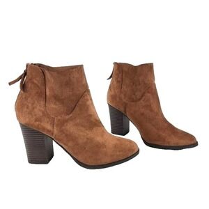 Brash Stacked Healed Ankle Boots Zips in back womens size 9 brown suede vegan